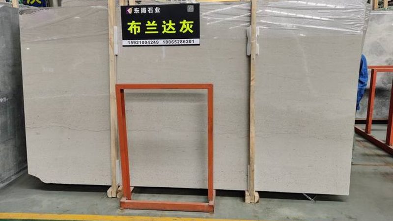 大理石茶几与岩板茶几：材质对比与选购要点